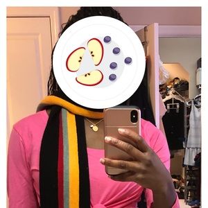 JW Anderson x Uniqlo Scarf